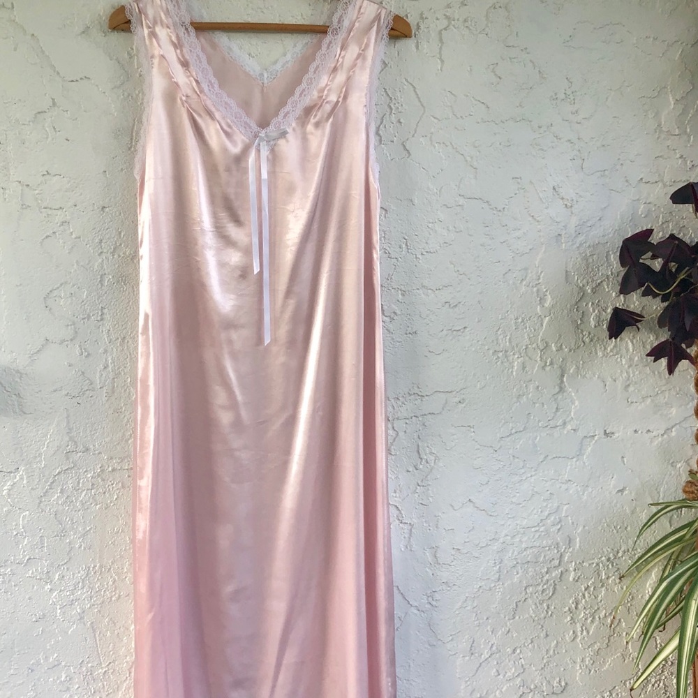 Vintage Eleanor Beard Silk Nightgown